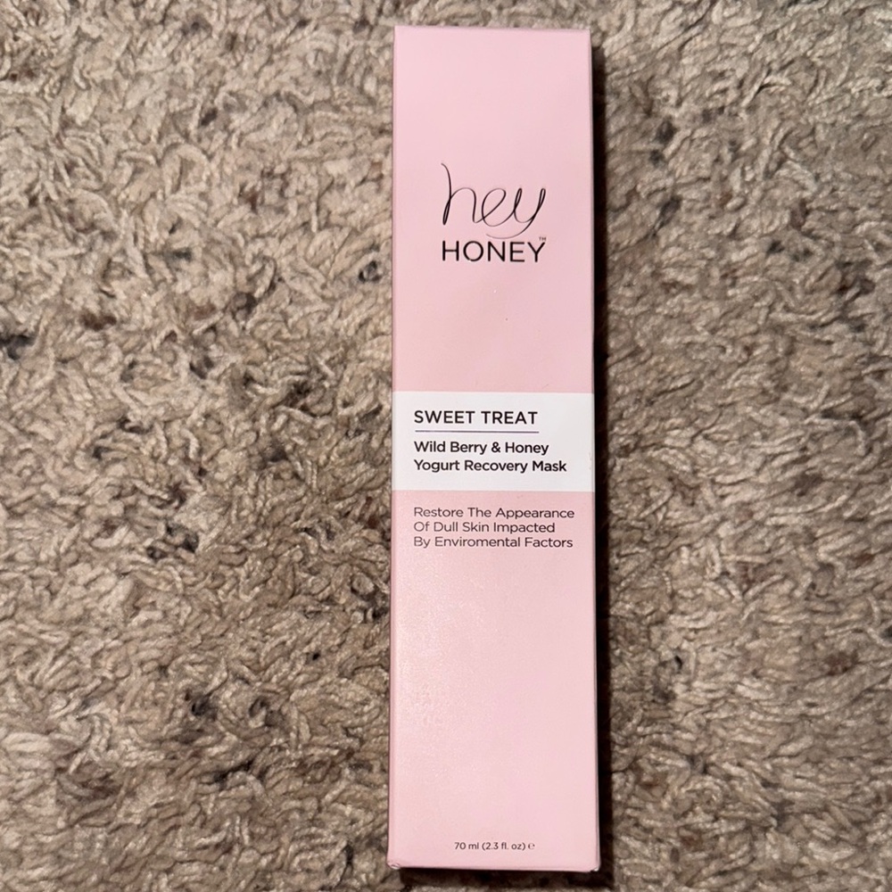 Sweet Treat Wild Berry & Honey Yogurt Recovery Mask - Pink